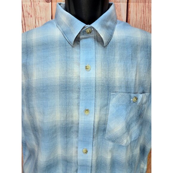 Travis Mathew Mens Blue Plaid Shirt Medium Lightweight Short Sleeve - Picture 3 of 7